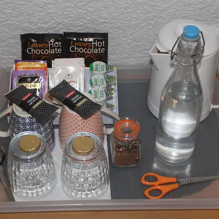 ゲストハウス Hazeldene - With Free Offsite Health Club 4*