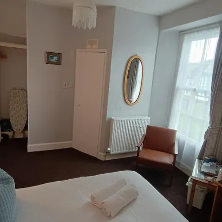Hazeldene - With Free Offsite Health Club Bowness-on-Windermere