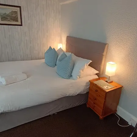 Hazeldene - With Free Offsite Health Club Vendégház 4*