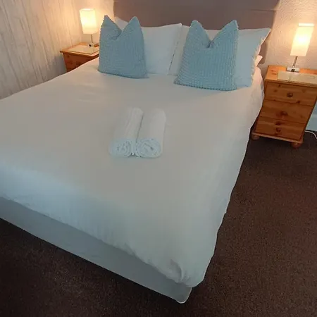 Hazeldene - With Free Offsite Health Club Bowness-on-Windermere