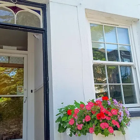 Pensionat Hazeldene - With Free Offsite Health Club